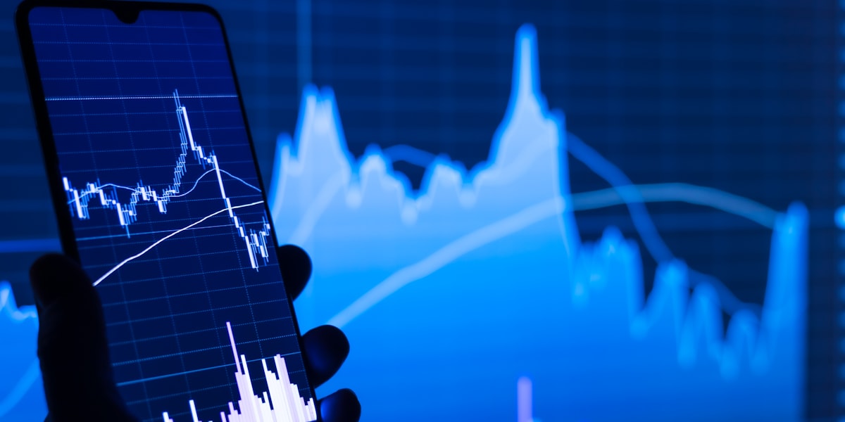 DeepSeek 完成首轮外部融资：募资超 500 亿元，估值逼近 4000 亿